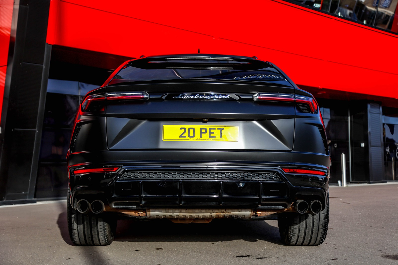 Lamborghini Urus Hire UK Matte Black Platinum Executive Travel